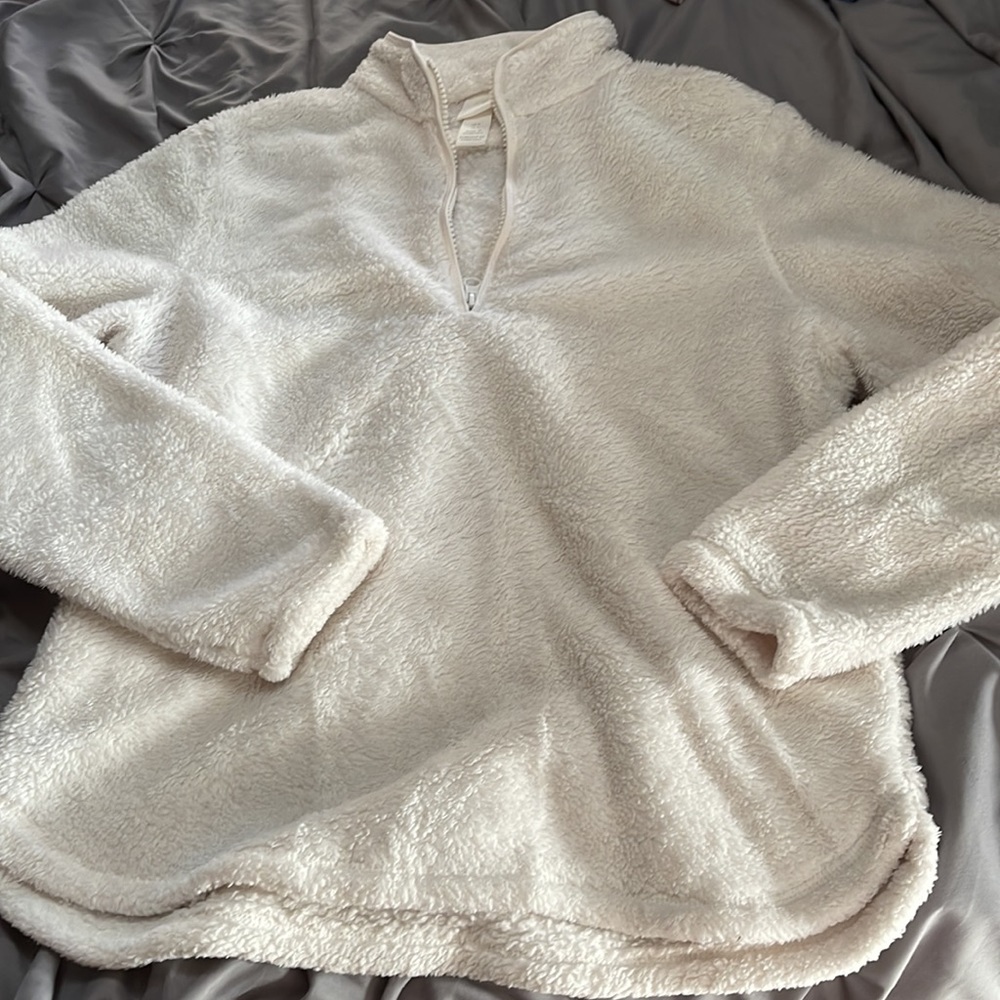 Fuzzy turtleneck jacket - Picture 3 of 3